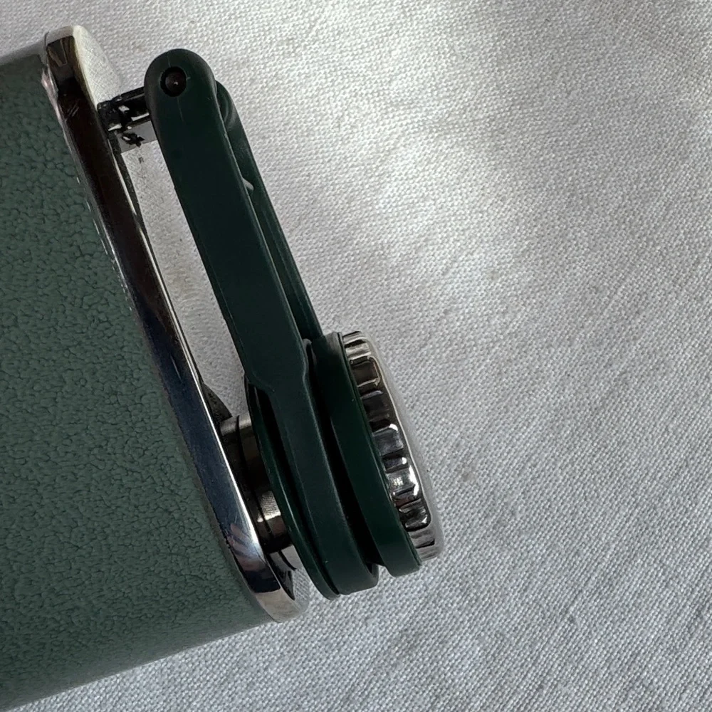 Stanley Classic Green Flask - Picture 10 of 13